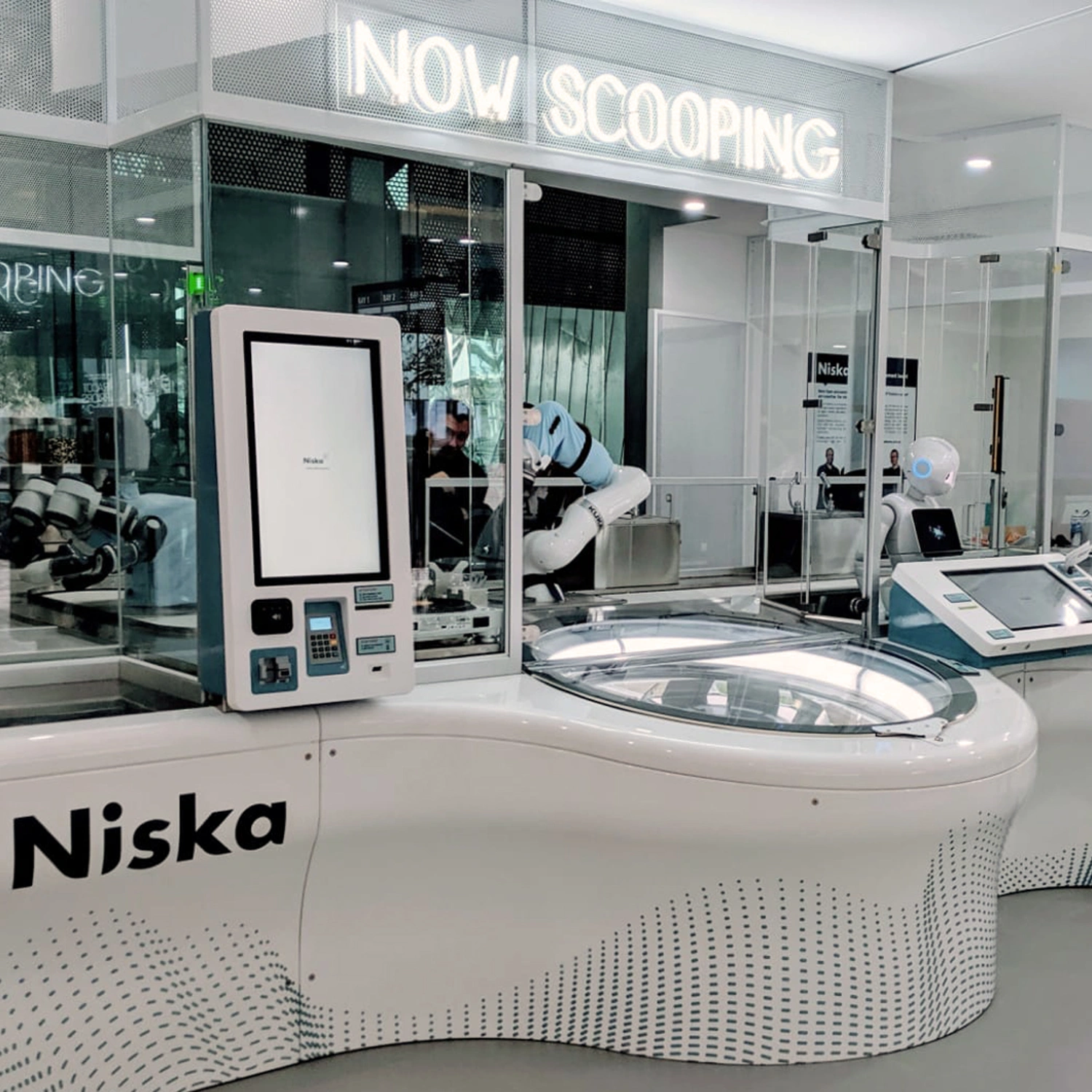 Niska Ice Cream Robotic Kiosk